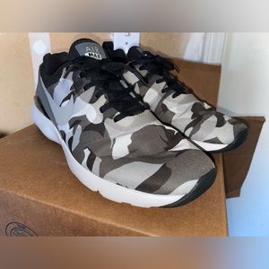 Nike air max shoes siren blk/wht